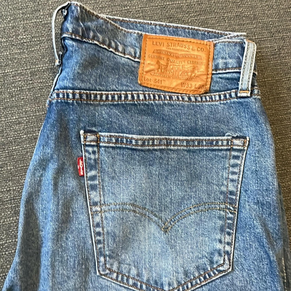 Levis premium 541